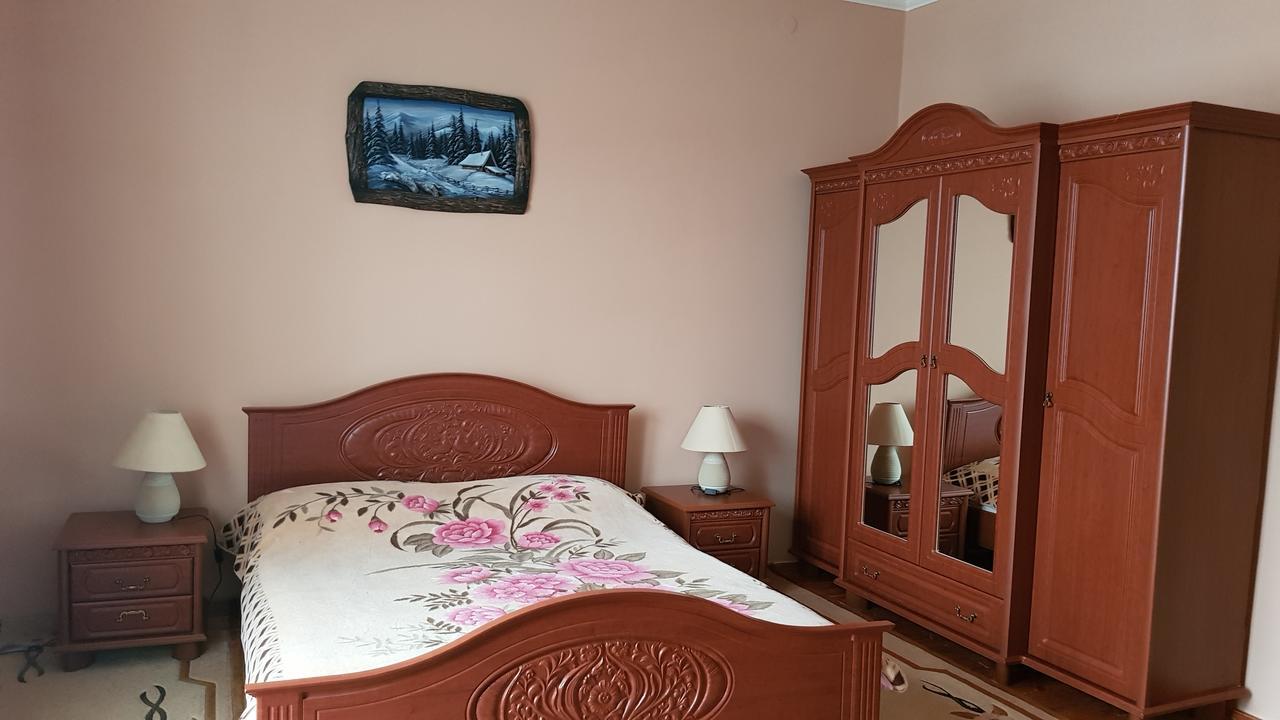 Lara Hotel Solochin Bagian luar foto