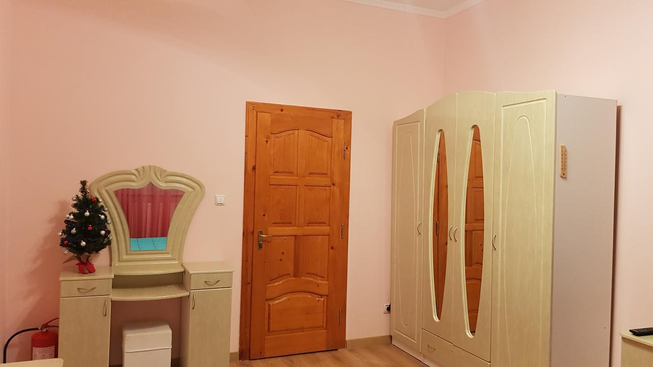 Lara Hotel Solochin Bagian luar foto