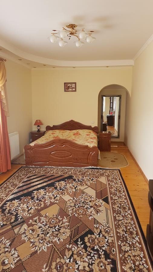 Lara Hotel Solochin Bagian luar foto