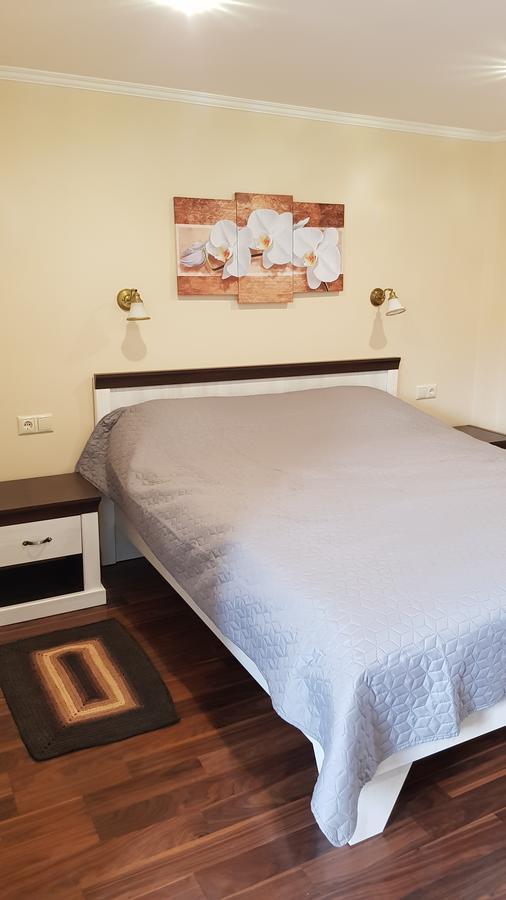 Lara Hotel Solochin Bagian luar foto