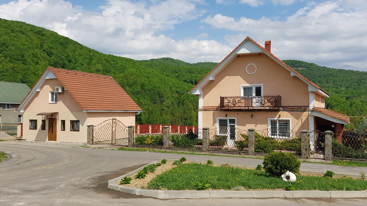 Lara Hotel Solochin Bagian luar foto